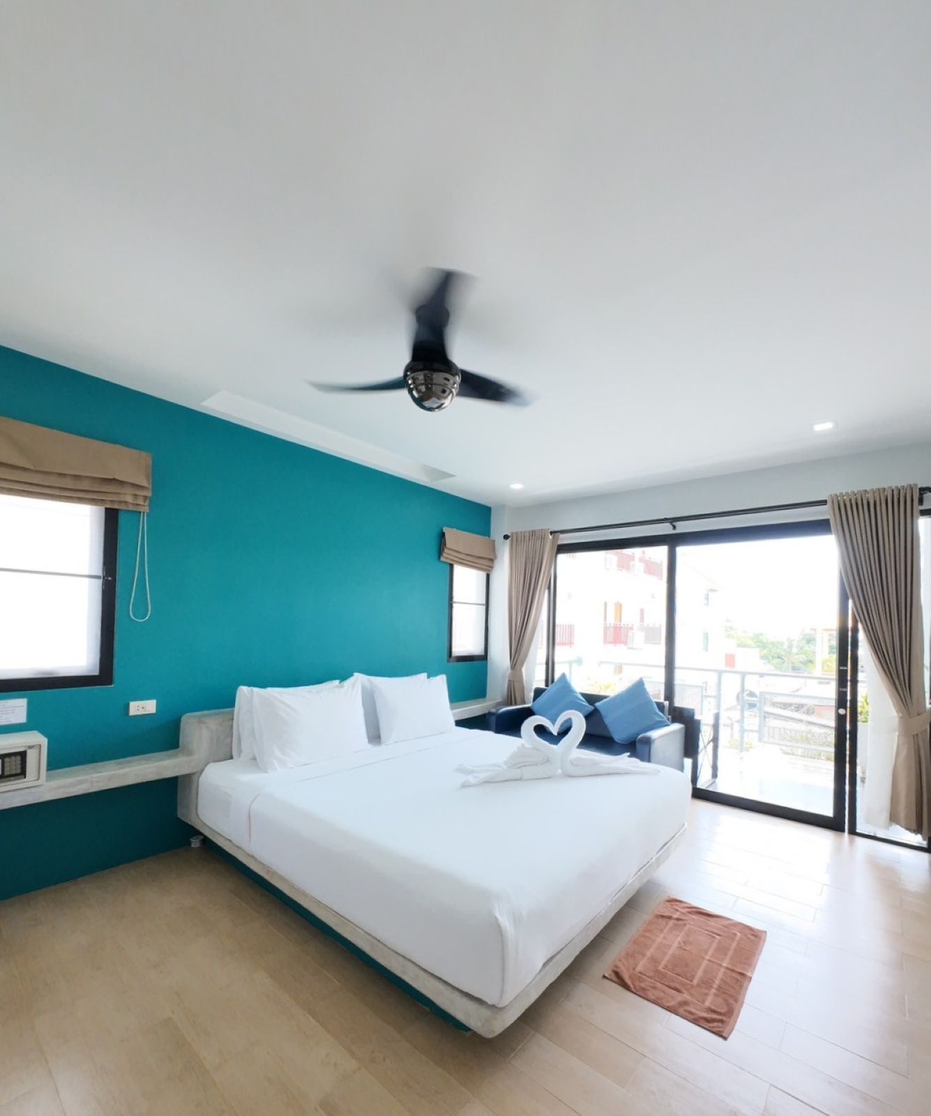 Deluxe Double Room with Balcony